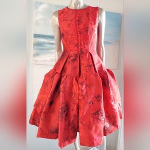□$7,000 OSCAR DE LA RENTA ICONIC LOVE RED FLORAL PLEADED RUNWAY DRESS US 4 S